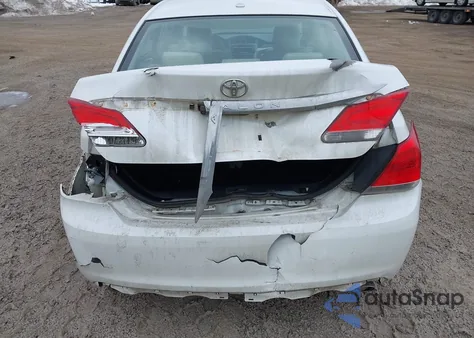 2011 Toyota Avalon z USA, uszkodzony, nr VIN 4T1BK3DB5BU381660